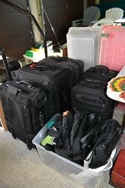 LUGGAGE/TOTE BAGS