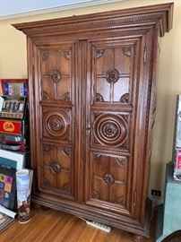 Large storage armoire