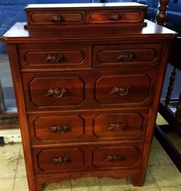 Vintage Davis Cabinet Lillian Russell 5-piece Bedroom Suite (4-Drawer Dresser with Gallery)
