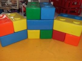 16 Lego Block Containers