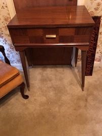 Singer in a stylish cabinet