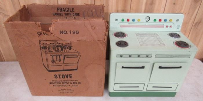 1950's Metal Wolverine Toy Stove w/Box