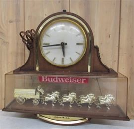 1960's - 17"  Budweiser Clydesdale Lighted Clock - Runs!