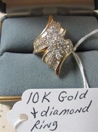 10K Gold & Diamond Ring