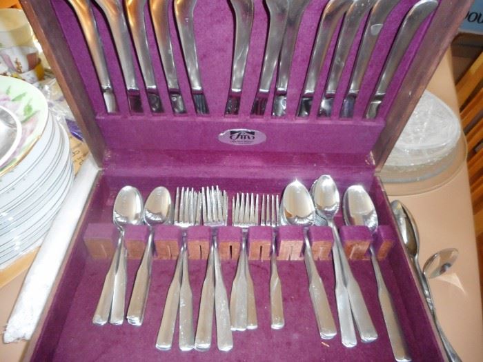 Mid Century International Stainless 12 Piece Place Setting, Service. Chest
