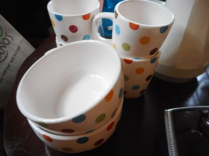 Polka Dot Bowls Cups