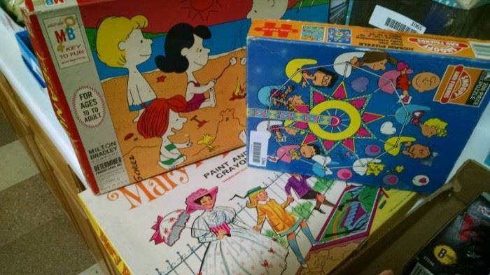 Mary Poppins Paint Crayon Set, 2 Peanuts Puzzles