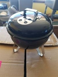 12 Decorative BBQ Grills