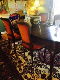 Henkel Harris Queen Anne Style, Oval, Cherry Dining Rm Table, with scalloped bib, comes with three leaves, seats 10