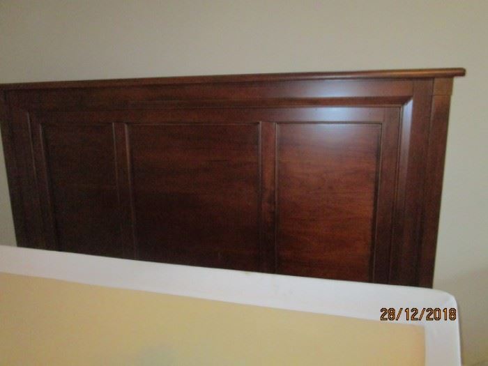 BASSET HEADBOARD