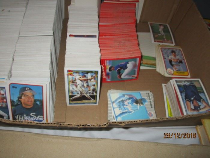BASEBALL CARDS MOSTLY 1980S AND 90S