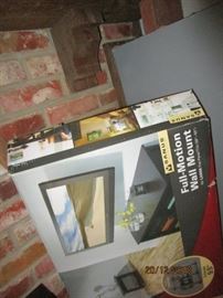 TV WALL MOUNT