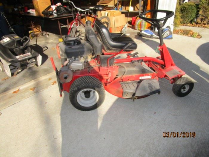 Snapper zero turn mower