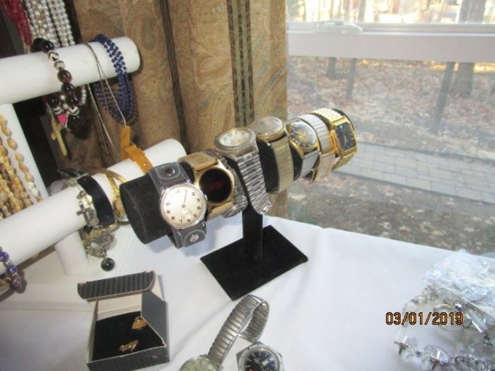 asssorted watches