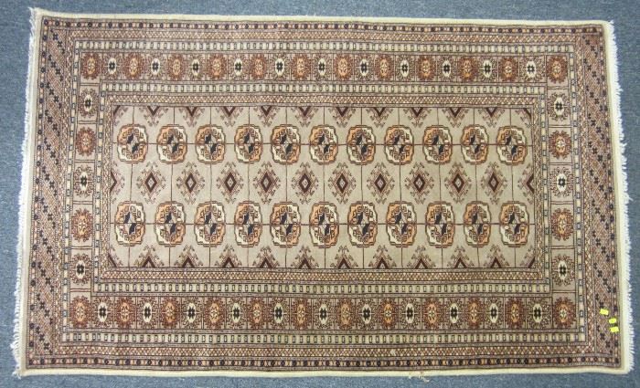 Fine woven Bokhara area rug. 5'2" x 3'1". Some wear and loose edges
 