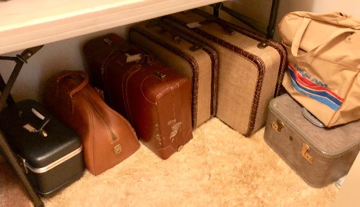 vtg suitcases