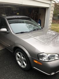 2001 Nissan maxima SE 180 4000 miles. Owner has put two new front tires. Runs great. Very clean inside.