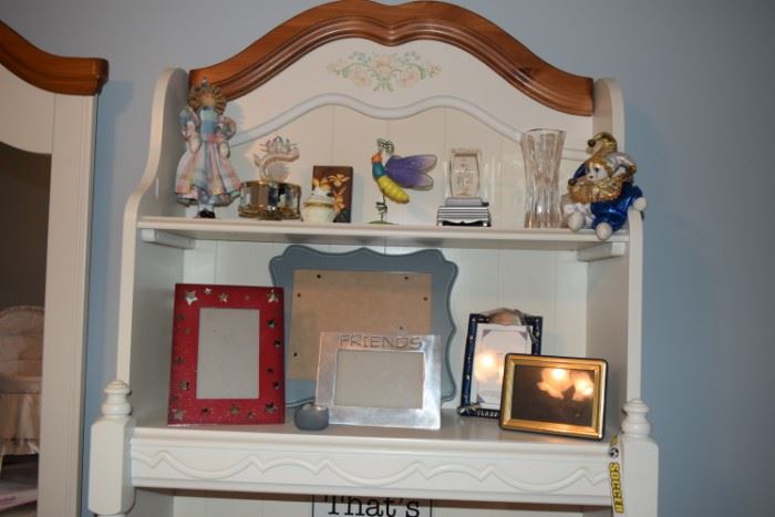Frames and Figurines