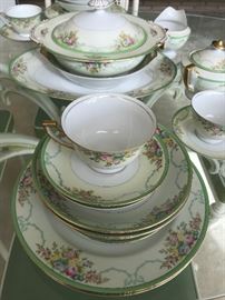 Meito China, Japan. 8 place settings