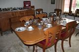 Dining room table with 3 leaves/pads and 6 chairs