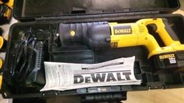 18Volt NiCd Cordless Reciprocating Saw Kit.