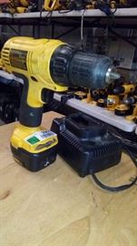 DeWALT DC727 12 V 3 8 Cordless Drill Driver