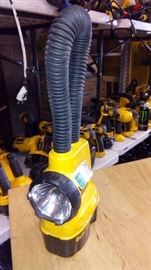 DEWALT DW919 18Volt Flexible Floodlight