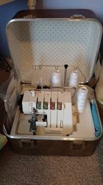 Singer Quantum Lock 4 serger
