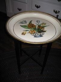 Tray top table