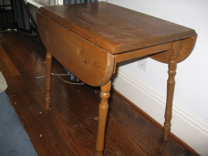Small, child's (?) table