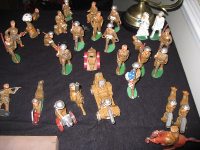 Metal soldiers by Menoil