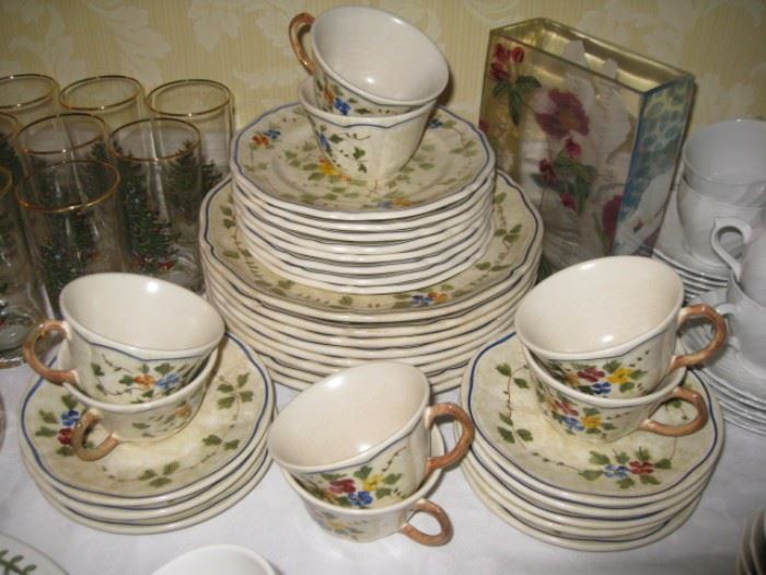 Longchamps china-service for 8