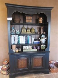 GORGEOUS KITCHEN HUTCH