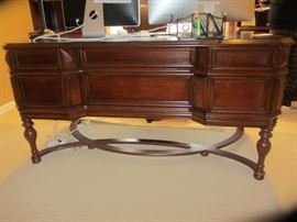 BEAUTIFUL HOME OFFICE FURNITURE