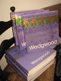 Wedgwood Christmas plate series (purple)
