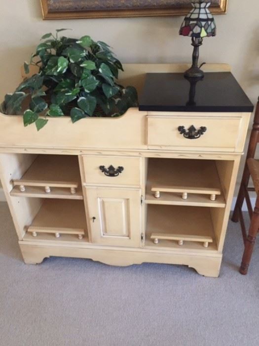 Lovely cabinet with lots of storage