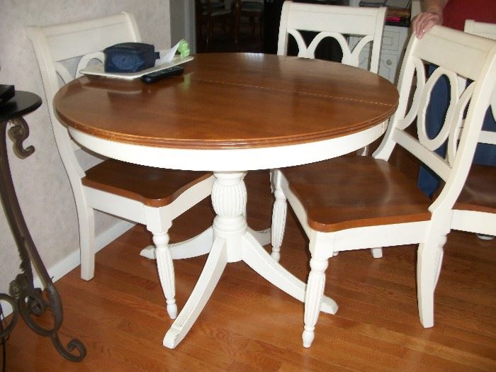 Regency Pedestal Table -Birch - by ATHOL, 2 leaves, 6 matching chairs  