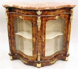 LOUIS XV STYLE MARQUETRY INLAID MARBLE TOP VITREEN, 20TH C., H 43 1/4", L 50", D 19 1/2"  Lot 2121