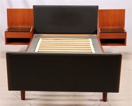 HOUSE OF DENMARK BED & NIGHTSTANDS H 30" W 40", L 79"  Lot 2267