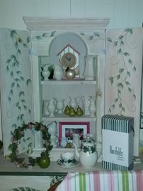 2-pc Hutch with hand-painted Ivy by K. North