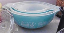 Nest of four Pyrex Cinderella bowls