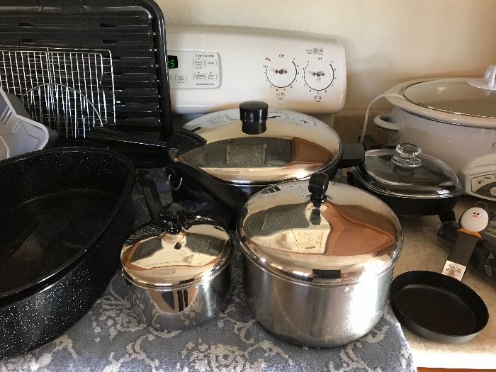 Electric skillet  Sauce pans