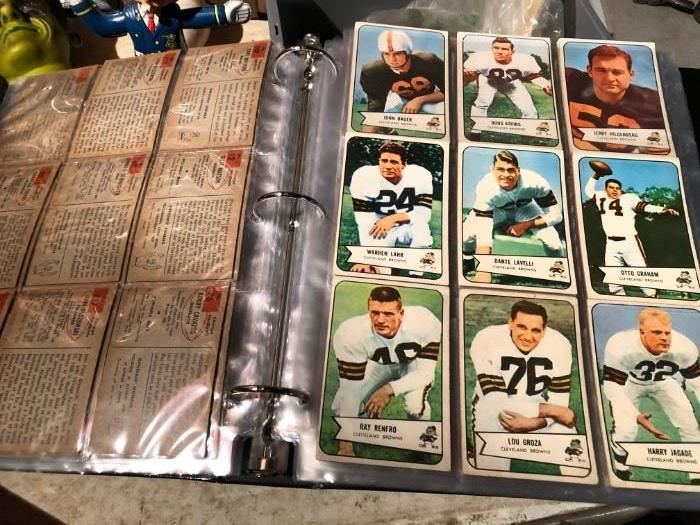 OVER 100 1954 BOWMAN FOOTBALL CARDS IN GREAT CONDITION 