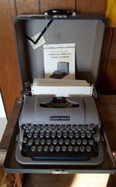 Underwood Finger-flite typewriter