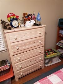 5 drawer matching dresser