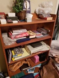 Antique brown wood 4 shelf bookcase