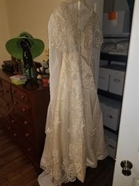 stunning wedding dress.