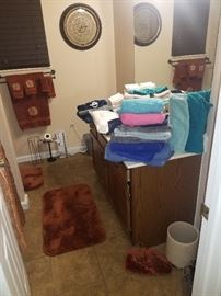 misc. bathroom items