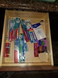 misc. bathroom items