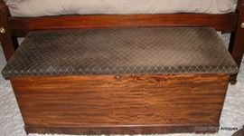 Lane Cedar Chest